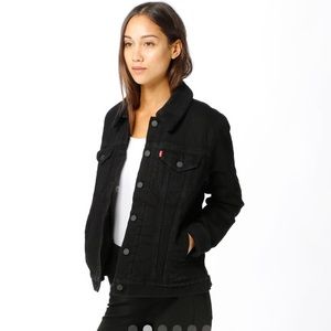 Levi’s Boyfriend Sherpa Jacket